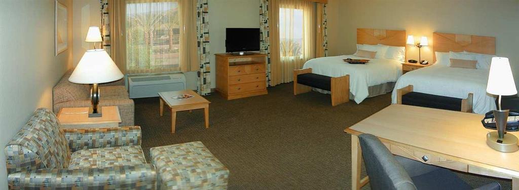 Hampton Inn & Suites Highland 샌 베르나디노 객실 사진